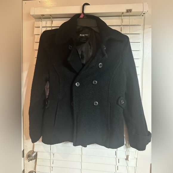Black Short Waist Pea Coat Size XL With Button Closure - Picture 1 of 4